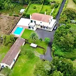 Quinta Da Lu - Azorean